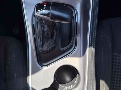 Used 2019 Dodge Challenger SXT RWD image 15