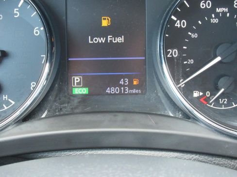 Used 2020 Nissan Rogue S FWD image 29