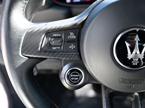 Used 2022 Maserati MC20 Coupe image 22