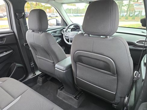 Used 2023 Chevrolet TrailBlazer LT image 11