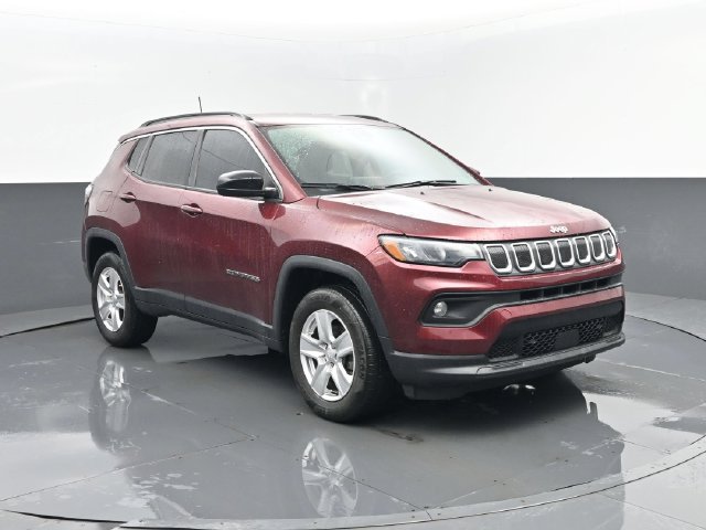 Used 2022 Jeep Compass Latitude AWD/4WD image 3