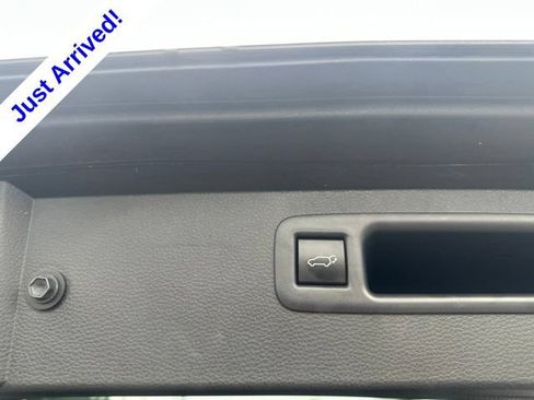Used 2023 Toyota Highlander XSE FWD image 29