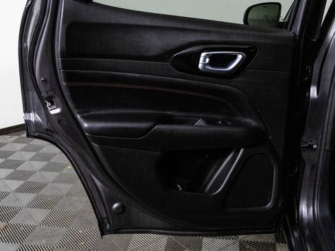 Used 2024 Jeep Compass Trailhawk image 33