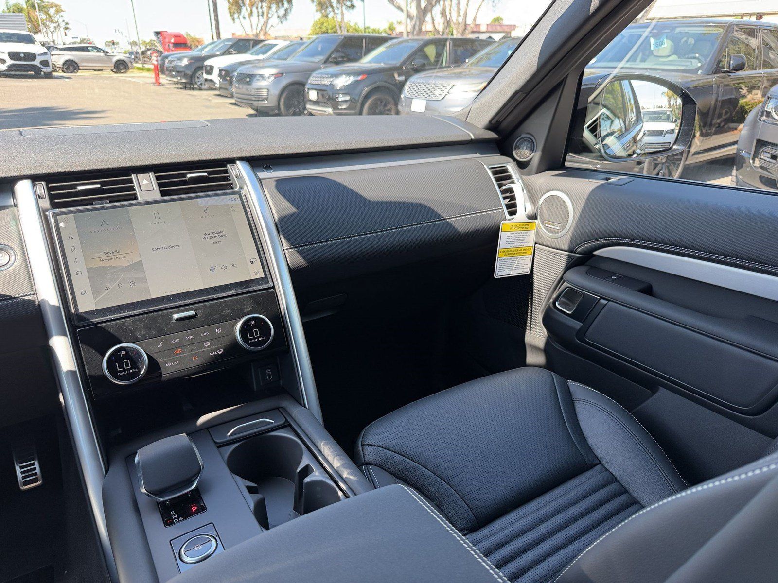 New 2026 Land Rover Discovery Dynamic SE AWD/4WD image 30
