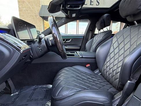 Used 2023 Mercedes-Benz S 580 4MATIC Sedan w/ Warmth & Comfort Package image 10