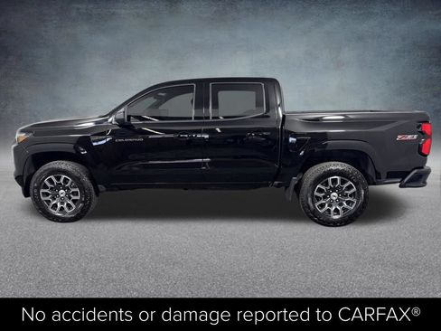 Used 2025 Chevrolet Colorado Z71 AWD/4WD image 3