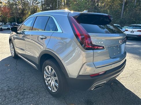 Used 2023 Cadillac XT4 Premium Luxury image 5