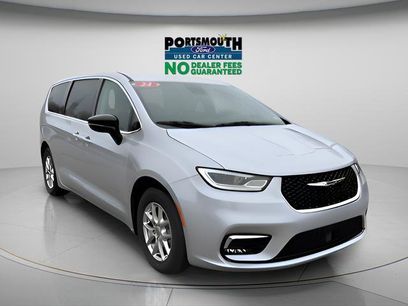 Used 2024 Chrysler Pacifica Touring-L