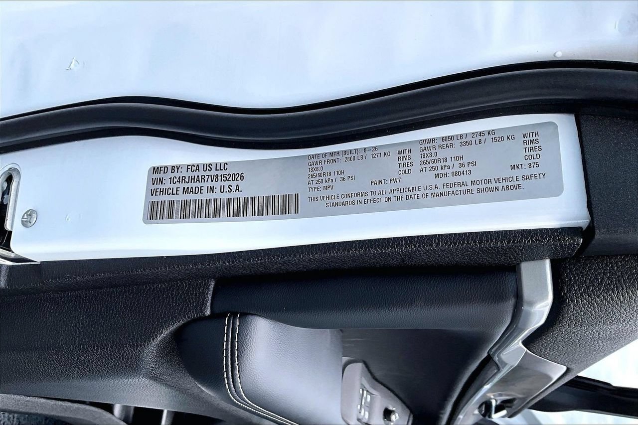 New 2027 Jeep Grand Cherokee Altitude AWD/4WD image 34