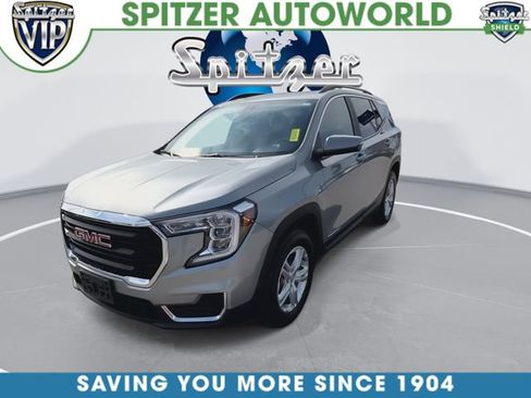 Used 2023 GMC Terrain SLE w/ Driver Convenience Package AWD/4WD image 4