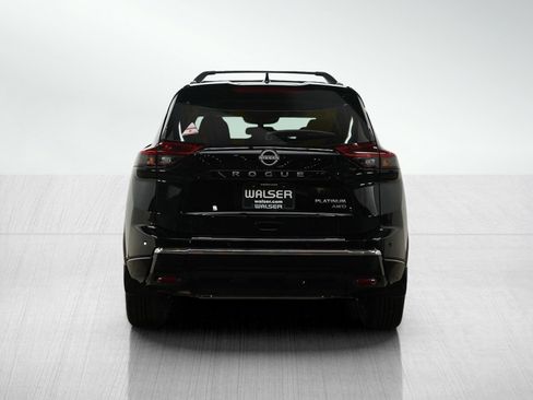 Used 2026 Nissan Rogue Platinum w/ Platinum Premium Package image 4