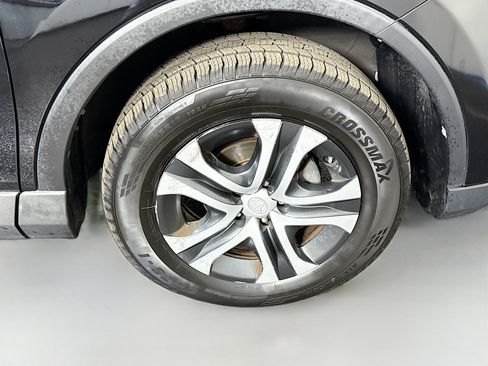 Used 2017 Toyota RAV4 LE image 31