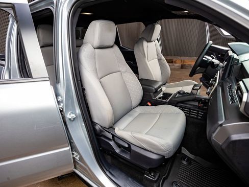 Used 2024 Toyota Tacoma SR5 w/ SR5 Upgrade Package image 31