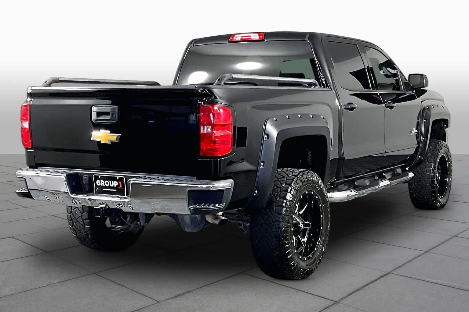 Used 2018 Chevrolet Silverado 1500 LT w/ Texas Edition RWD image 12