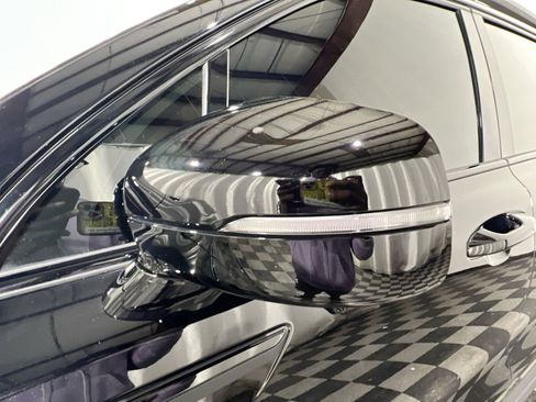 Used 2024 Kia Sorento SX Prestige w/ Olive Brown Leather Package image 14