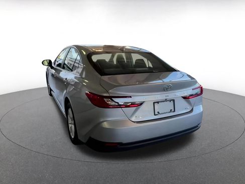 Used 2025 Toyota Camry LE image 15