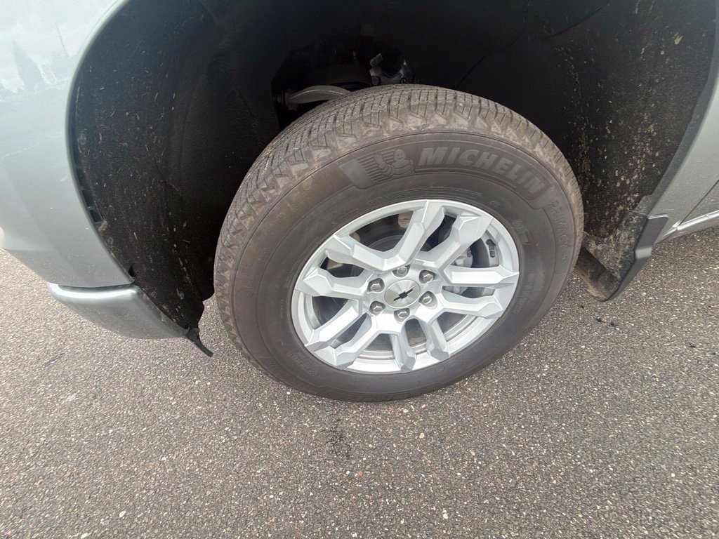 Used 2026 Chevrolet Silverado 1500 RST AWD/4WD image 9