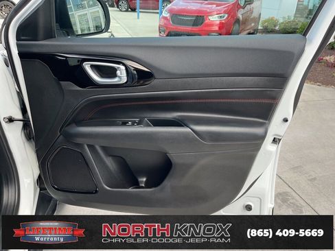 Used 2024 Jeep Compass Trailhawk image 28