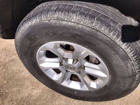 Used 2019 Toyota 4Runner SR5 image 10