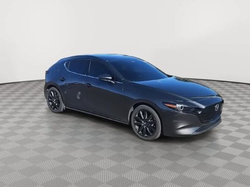 Used 2025 MAZDA MAZDA3 2.5 S Hatchback w/ Premium Pkg image 2