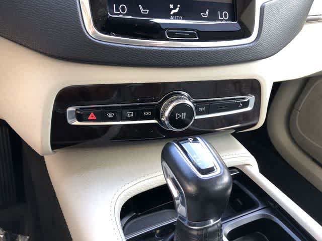 Used 2019 Volvo XC90 T5 Momentum w/ Protection Package Premier FWD image 27