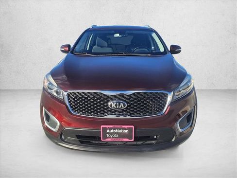 Used 2016 Kia Sorento LX w/ LX Convenience Package image 2