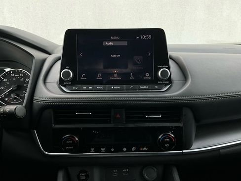 Used 2025 Nissan Rogue SV image 26