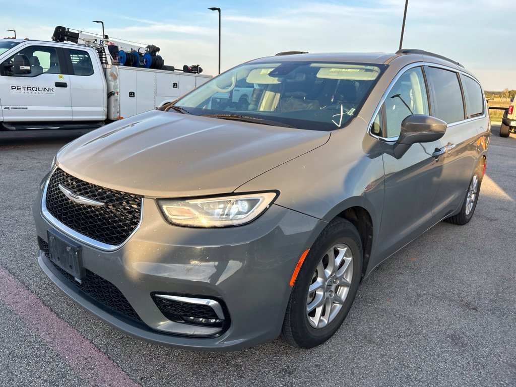 Used 2022 Chrysler Pacifica Touring-L FWD image 4