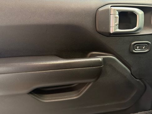 Used 2021 Jeep Wrangler Unlimited Sport image 12