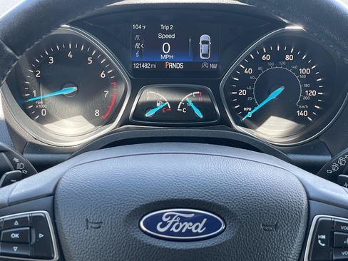 Used 2017 Ford Escape SE w/ SE Leather Comfort Package AWD/4WD image 9