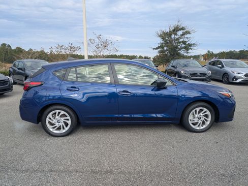 Certified 2025 Subaru Impreza 2.0i image 3