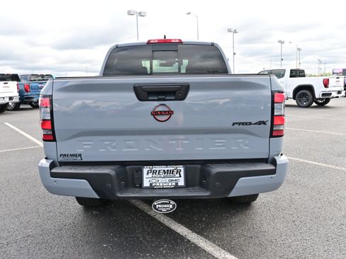 Used 2024 Nissan Frontier PRO-4X w/ Technology Package image 7