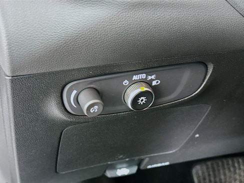 Used 2025 Buick Encore GX Preferred image 17