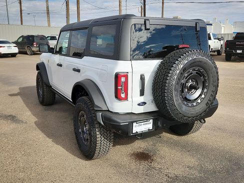 New 2025 Ford Bronco Badlands image 3