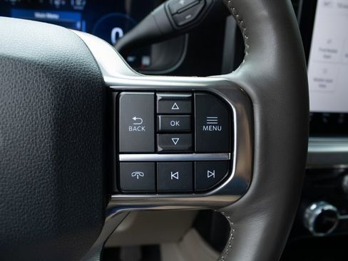 Used 2025 Ford F350 Platinum w/ Platinum Plus Package image 15