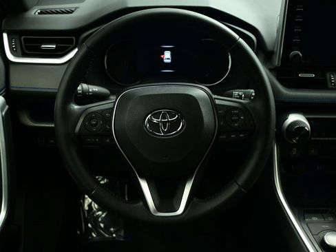 Used 2019 Toyota RAV4 XSE image 3