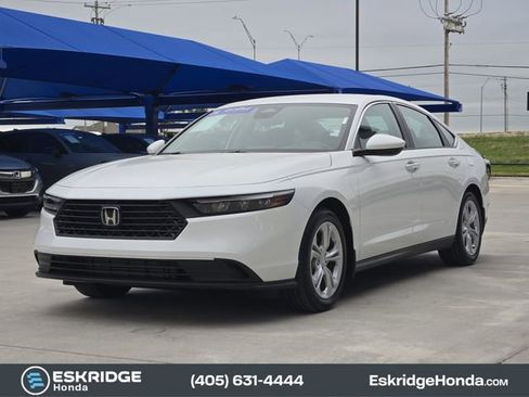 Certified 2025 Honda Accord LX image 3