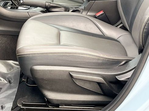 Used 2022 Subaru Crosstrek 2.5i Sport w/ Moonroof Package image 18