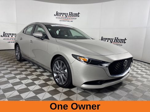 Used 2025 MAZDA MAZDA3 s FWD image 4