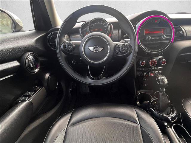 Used 2016 MINI Cooper 4-Door Hardtop FWD image 5