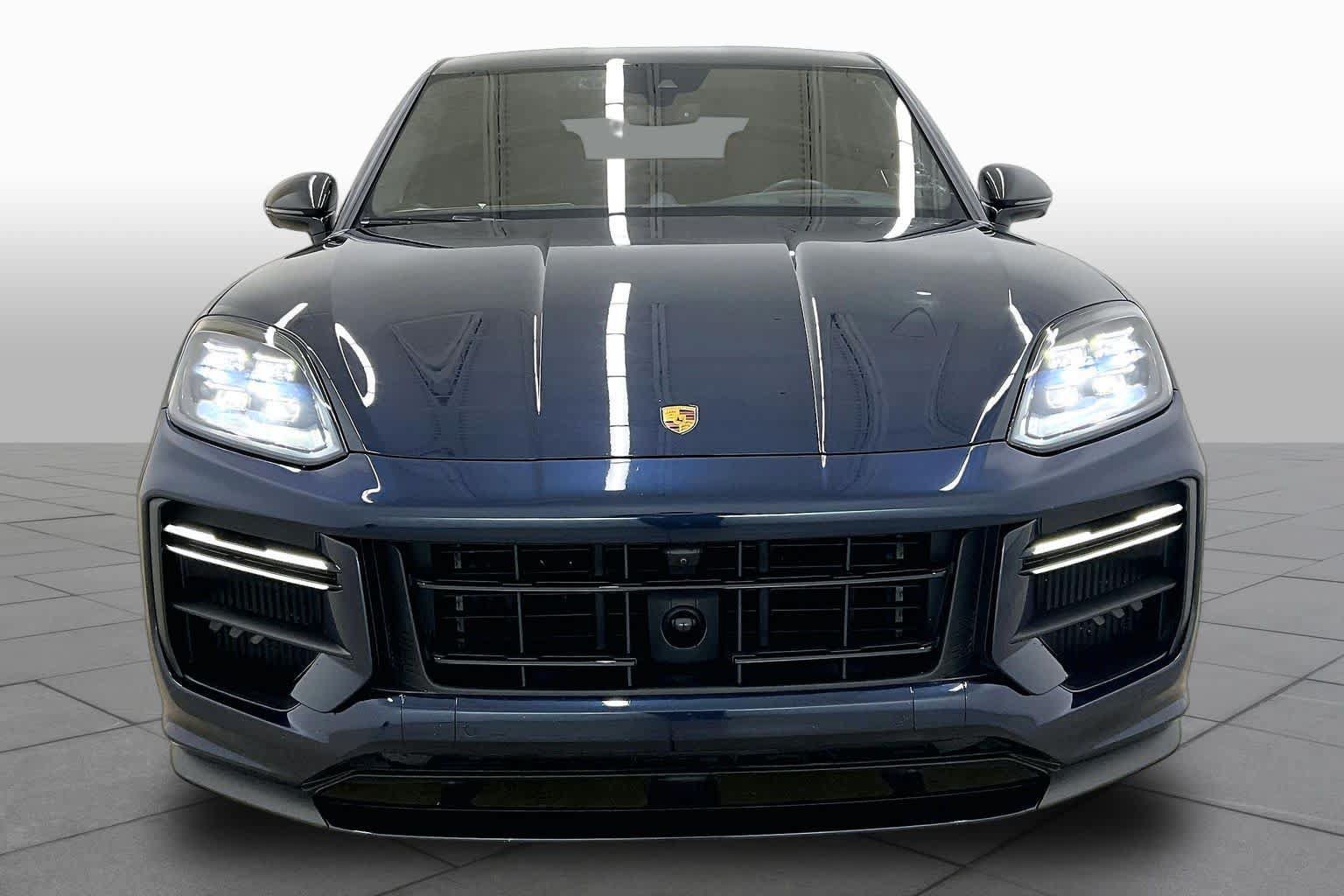 Used 2024 Porsche Cayenne Turbo GT AWD/4WD image 4