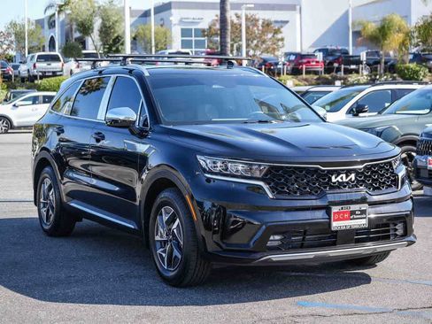 Certified 2023 Kia Sorento EX FWD image 3