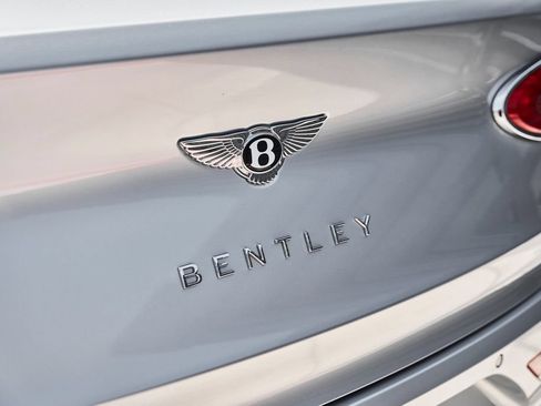 Used 2021 Bentley Bentayga AWD/4WD image 11