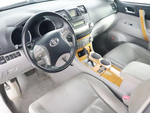 Used 2008 Toyota Highlander Limited AWD/4WD image 25