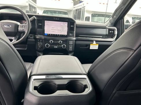 New 2026 Ford F250 Lariat w/ Black Appearance Package AWD/4WD image 21