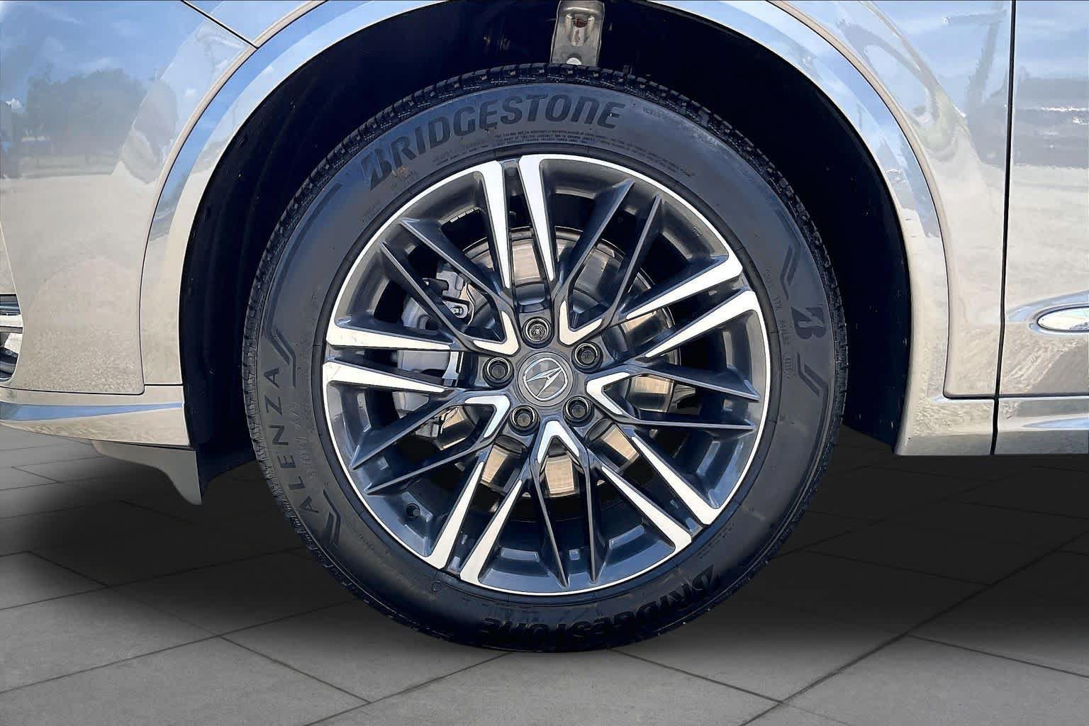 Certified 2026 Acura MDX w/ Advance Package AWD/4WD image 11