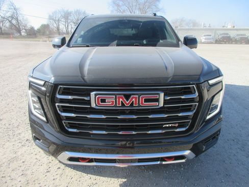New 2026 GMC Yukon AT4 image 10