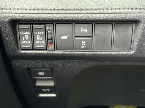 New 2026 Honda Odyssey Touring image 24