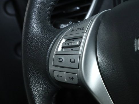 Used 2016 Nissan Rogue SL w/ SL Premium Package image 23