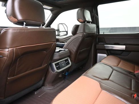 Used 2025 Ford F450 King Ranch w/ FX4 Off-Road Package image 2